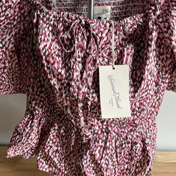 Universal Thread Women's Pink Flutter Short Sleeve Blouse - Size Small - NWT - Picture 3 of 10